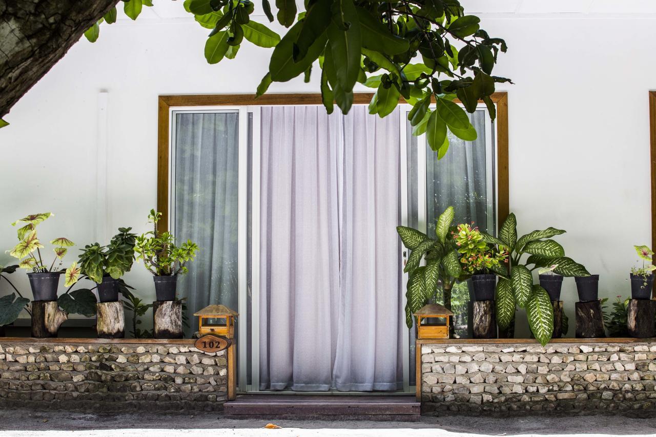 Dhigurah Retreat Beach Ngoại thất bức ảnh